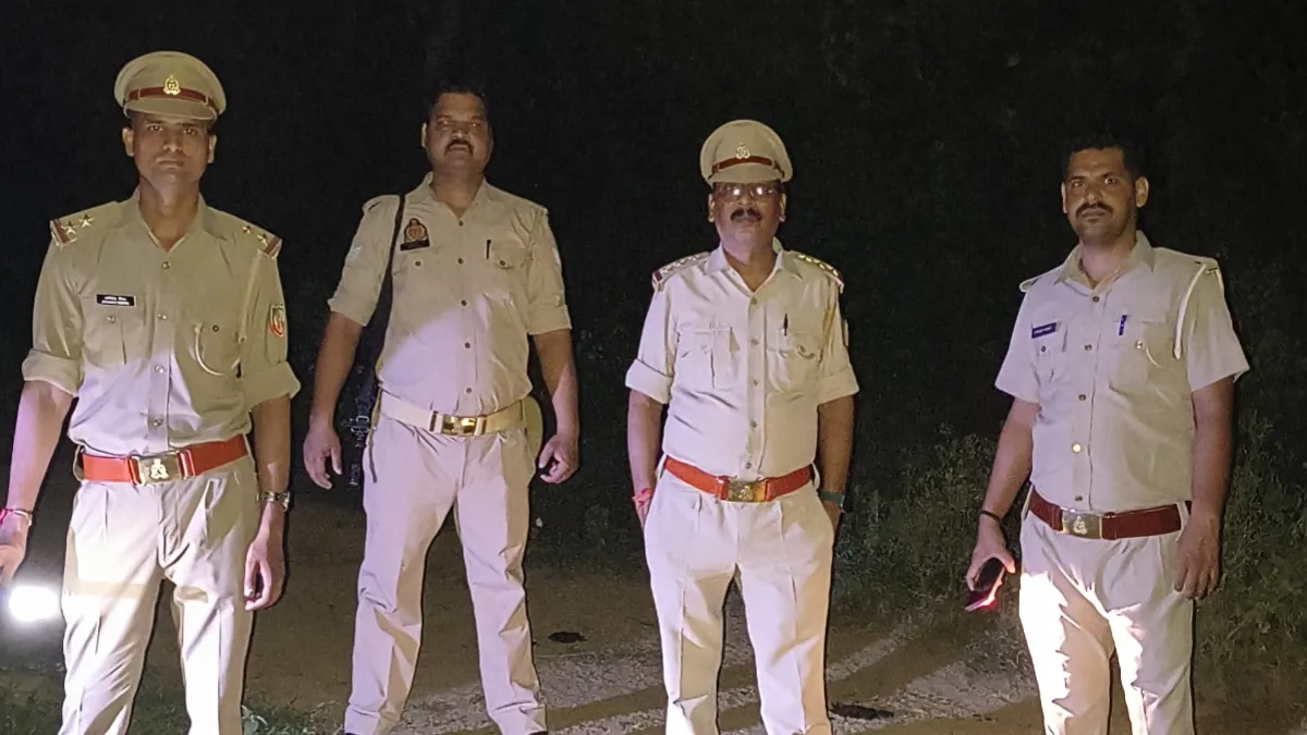 Auraiya News: उड़न दस्ता प्रभारी की सक्रियता से अवैध नीम कटान पर कसा शिकंजा 1 1003637685