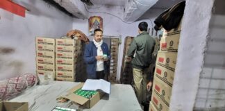 आबकारी विभाग की आकस्मिक छापेमारी, शराब ठेकों पर नहीं मिली कोई गड़बड़ी